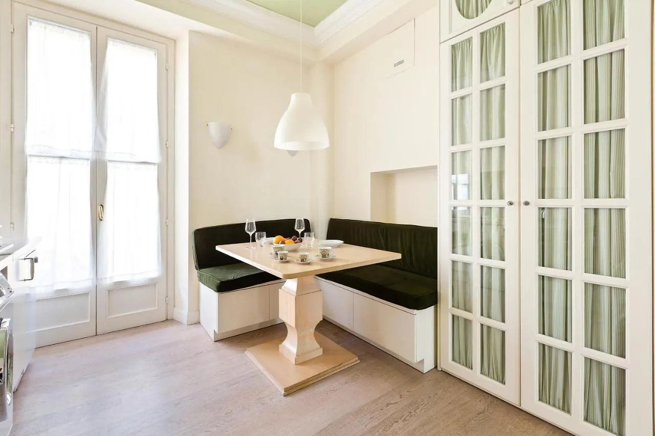 Corso Vercelli Elegant Apartment Milan