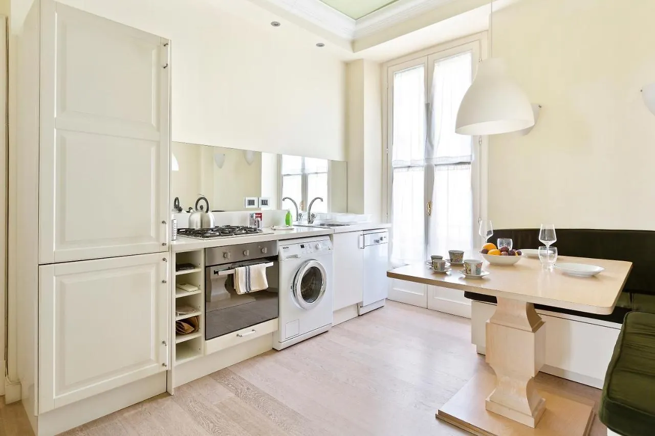 Corso Vercelli Elegant Apartment Milan
